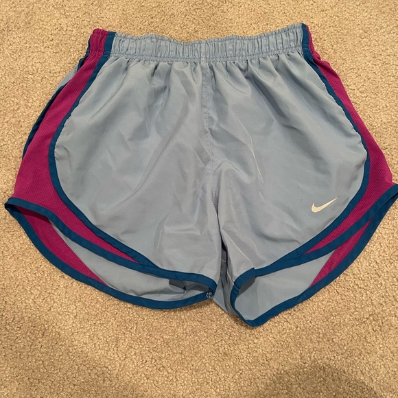 nike shorts - Picture 1 of 2